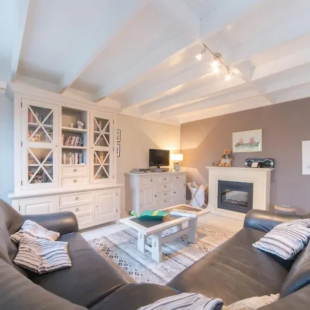 Semesterbostad Vissershuisje 9-28 By Interhome *